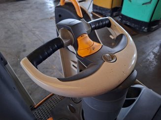 Трехсекционная Crown WT3040