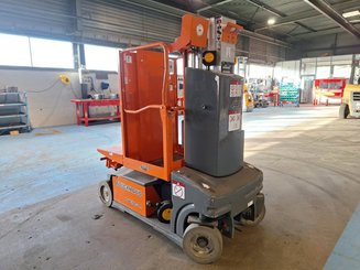 Строительный подъёмник с вертикальной мачтой JLG TOUCAN DUO