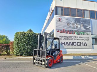 Четырехопорные погрузчики Hangcha XF35D-2
