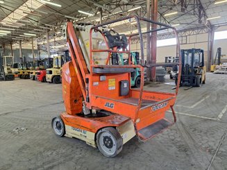 Строительный подъёмник с вертикальной мачтой JLG TOUCAN 8E