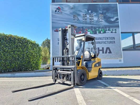 Четырехопорные погрузчики Caterpillar GP25NT - 1