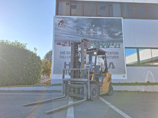 Четырехопорные погрузчики Caterpillar GP25NT - 1