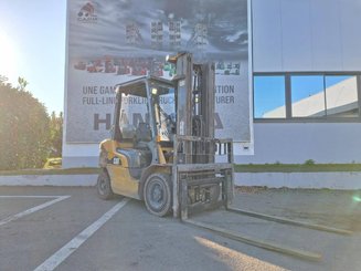 Четырехопорные погрузчики Caterpillar GP25NT - 1