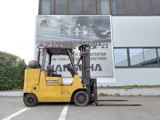 Четырехопорные погрузчики Caterpillar GC55K