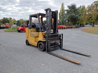 Четырехопорные погрузчики Caterpillar GC55K