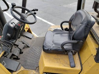 Четырехопорные погрузчики Caterpillar GC55K