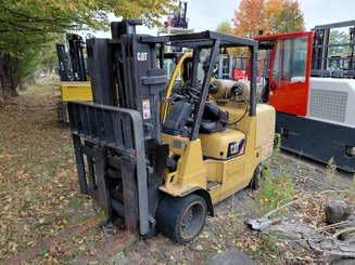 Четырехопорные погрузчики Caterpillar GC55K