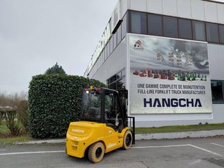 Четырехопорные погрузчики Hangcha XE30i ( CPD30-XEY2HA-SI )