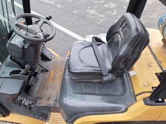 Четырехопорные погрузчики Caterpillar GP25N