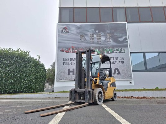 Четырехопорные погрузчики Caterpillar GP25N - 1