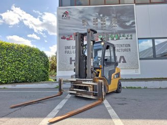 Четырехопорные погрузчики Caterpillar GP25NTD - 1