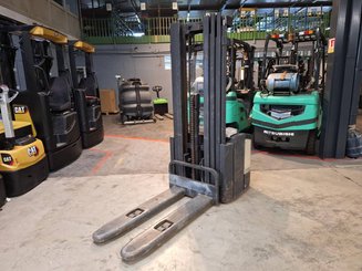 Штабелеры с электроприводом Crown WE2300-16