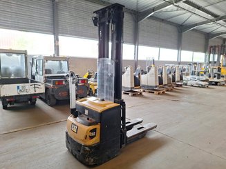 Штабелеры с электроприводом Caterpillar NSP16N2