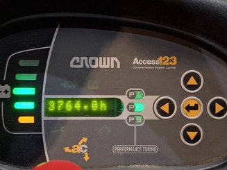 Штабелеры с платформой для оператора Crown DT3040