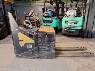 Гидростатический Caterpillar NPF25N2