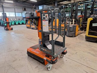 Строительный подъёмник с вертикальной мачтой JLG POWER PICKER