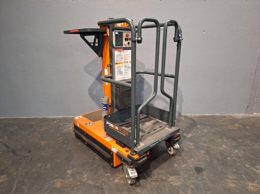 Строительный подъёмник с вертикальной мачтой JLG POWER PICKER - 1