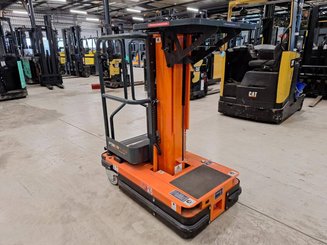 Строительный подъёмник с вертикальной мачтой JLG POWER PICKER