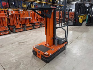 Строительный подъёмник с вертикальной мачтой JLG POWER PICKER