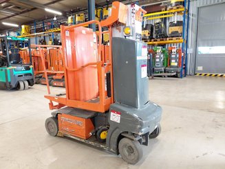 Строительный подъёмник с вертикальной мачтой JLG TOUCAN DUO