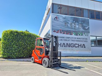 Четырехопорные погрузчики Hangcha XF25D-2