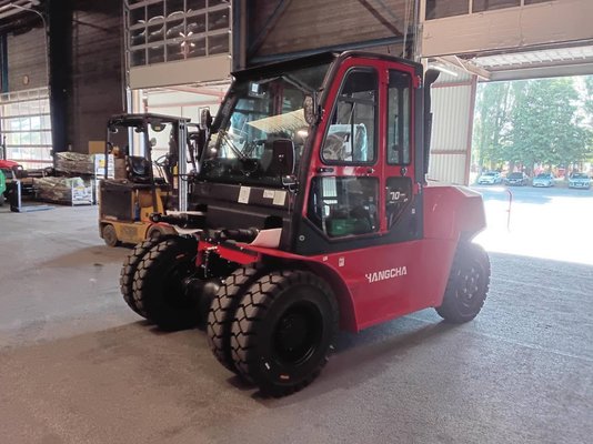 Четырехопорные погрузчики Hangcha XF70D - 1