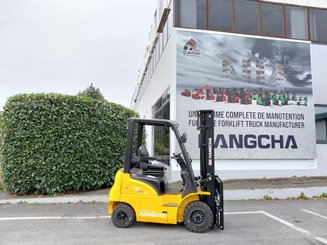 Четырехопорные погрузчики Hangcha XE18i