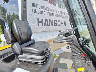 Четырехопорные погрузчики Hangcha XE18i