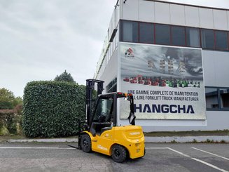 Четырехопорные погрузчики Hangcha XE25i