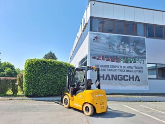 Четырехопорные погрузчики Hangcha XE25i