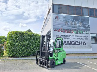 Четырехопорные погрузчики Hangcha AE25-I
