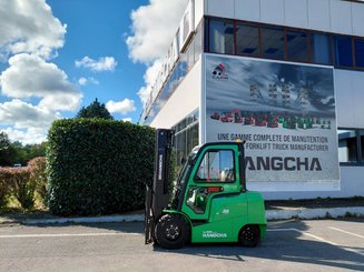 Четырехопорные погрузчики Hangcha AE35-I