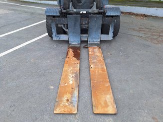 Четырехопорные погрузчики Fenwick Linde H50D-03