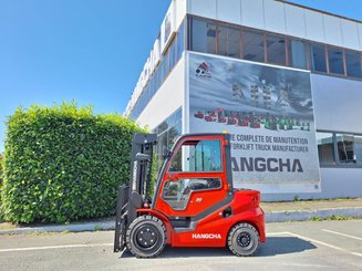 Четырехопорные погрузчики Hangcha XF30D-2 (CPCD30-X2H7F1)