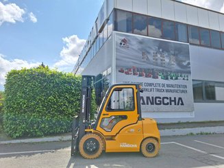 Четырехопорные погрузчики Hangcha XE35i (CPD35-XEY2HA-SI)