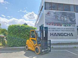 Четырехопорные погрузчики Hangcha XE35i (CPD35-XEY2HA-SI)