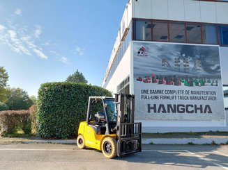 Четырехопорные погрузчики Hangcha XE30i ( CPD30-XEY2HA-SI )