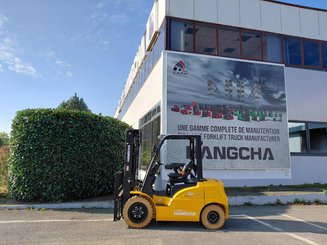 Четырехопорные погрузчики Hangcha XE30i ( CPD30-XEY2HA-SI )
