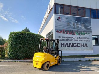 Четырехопорные погрузчики Hangcha XE30i ( CPD30-XEY2HA-SI )