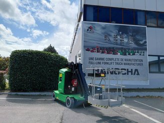 Строительный подъёмник с вертикальной мачтой Hangcha HV120AJ - 1