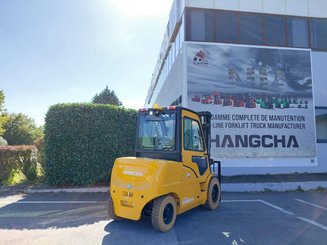 Четырехопорные погрузчики Hangcha XE50i-500