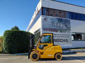 Четырехопорные погрузчики Hangcha XE50i-500