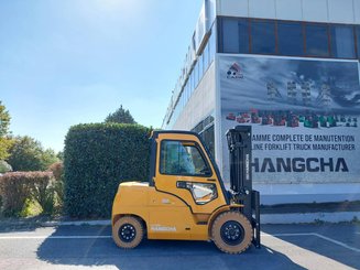 Четырехопорные погрузчики Hangcha XE50i-500