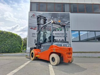 Четырехопорные погрузчики Toyota 8FBMT50