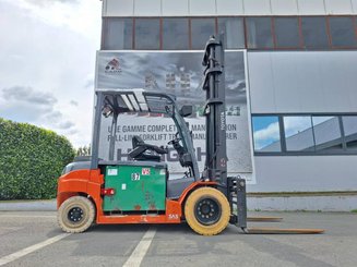 Четырехопорные погрузчики Toyota 8FBMT50