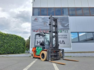 Четырехопорные погрузчики Toyota 8FBMT50