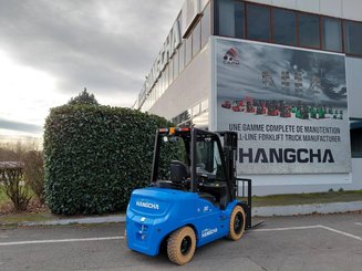 Четырехопорные погрузчики Hangcha XE30i ( CPD30-XEY2HA-SI )