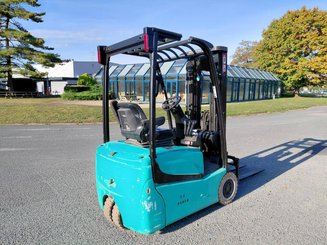 Трехопорные погрузчики Yale ERP15VTSWB