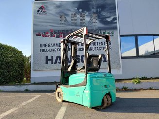 Трехопорные погрузчики Yale ERP15VTSWB