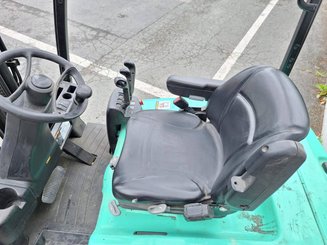 Трехопорные погрузчики Yale ERP16VT